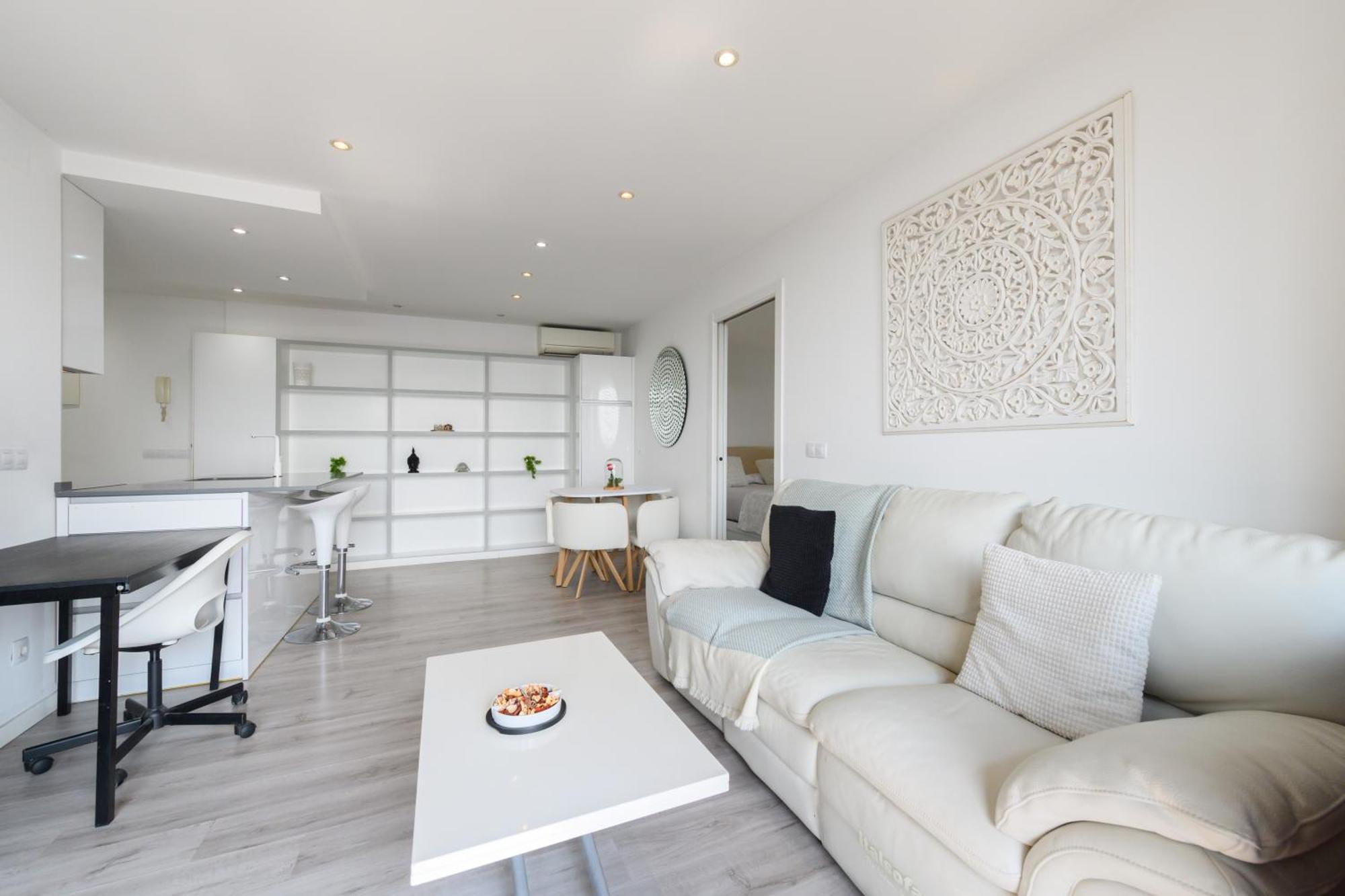 Apartment Perfect Getaway In 1-bedroom Temporary Mpi27613 Madrid