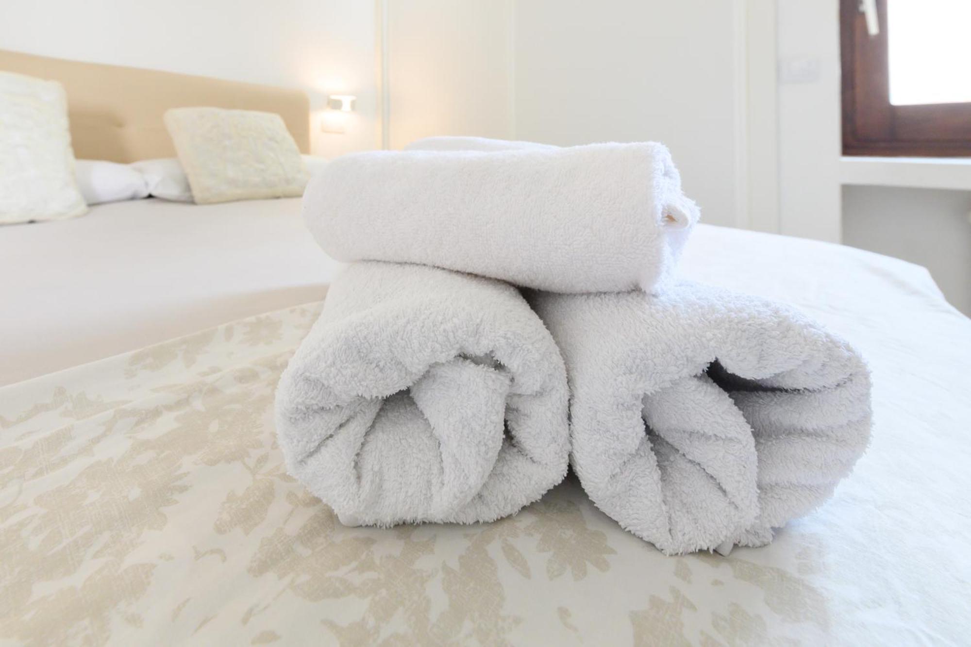 Apartment Perfect Getaway In 1-bedroom Temporary Mpi27613 Madrid